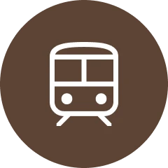  電車でお越しの方